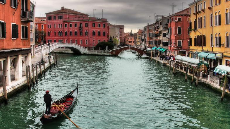 Britanski arhitekti so iznašli način, ki bi utegnil rešiti Benetke pred pogrezan