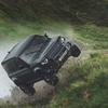 land rover defender, james bond 007