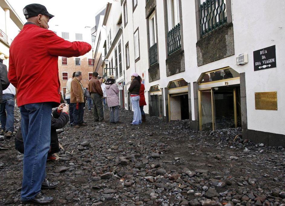 Maderia poplave plazovi kamenje ulice