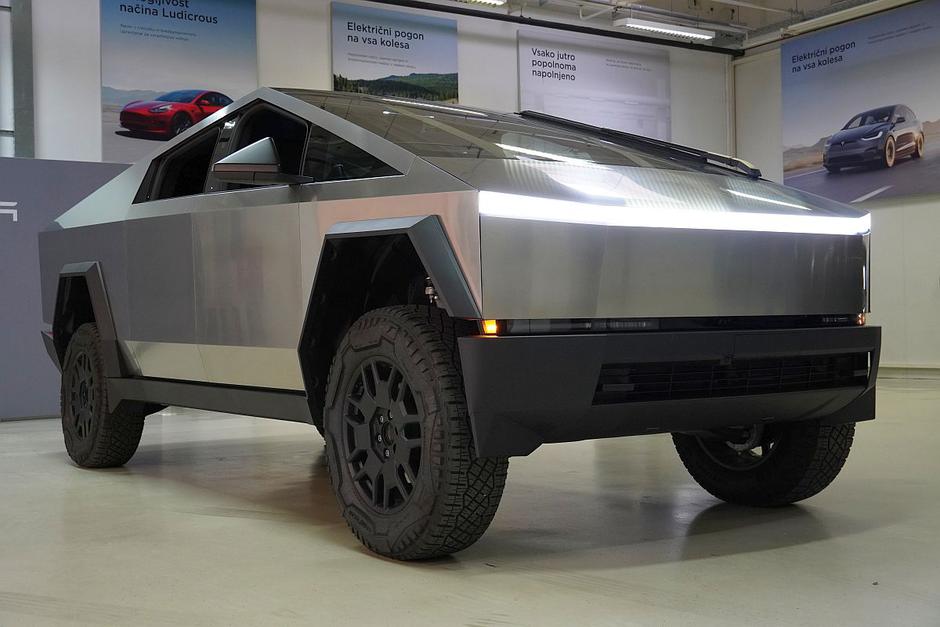 Tesla Motors cybertruck, električni polotovornjak | Avtor: Matija_Janežič
