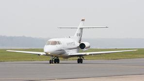 Hawker 800 letalo