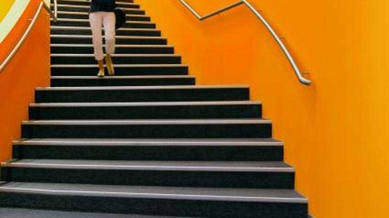 Namesto dvigala uporabite stopnice!