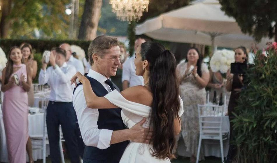 Tina Gaber in Robert Golob: Veselje v njunem domu vse večje!