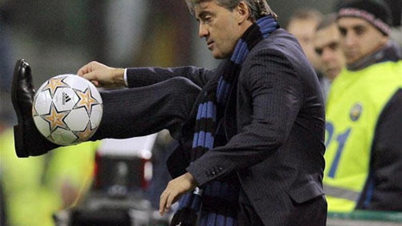 Massimo Moratti bo moral svojemu nekdanjemu trenerju Robertu Manciniju izplačati
