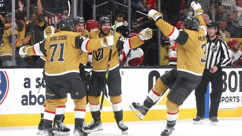 Vegas Golden Knights : Carolina Hurricanes