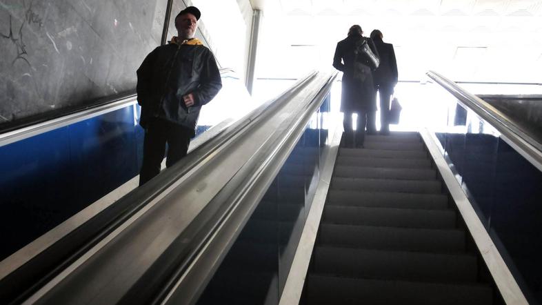 Stopnic v podhodu Plava laguna, ki niso v lasti MOL, za zdaj ne bodo obnovili, s