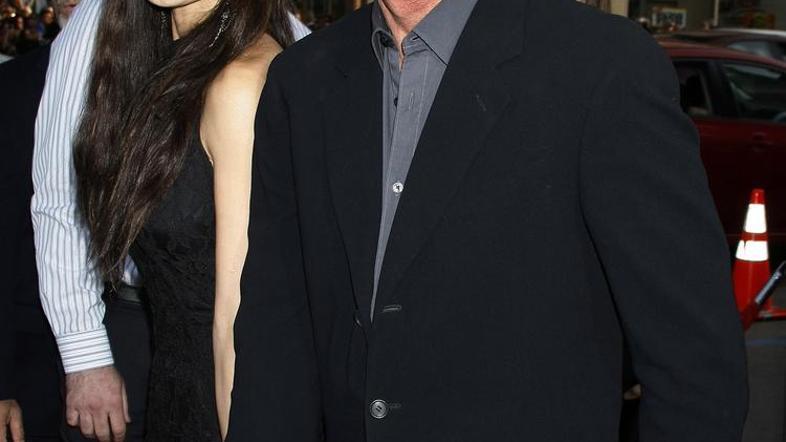 Mel Gibson je zaradi Oksane zapustil svojo ženo Robyn Moore, s katero je bil por