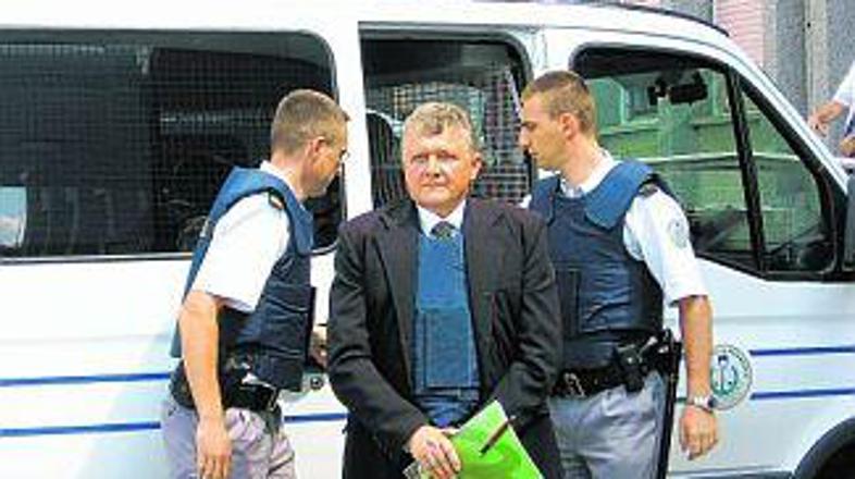 Višje sodišče je sodbo razveljavilo zaradi težav z izvedenskimi mnenji.