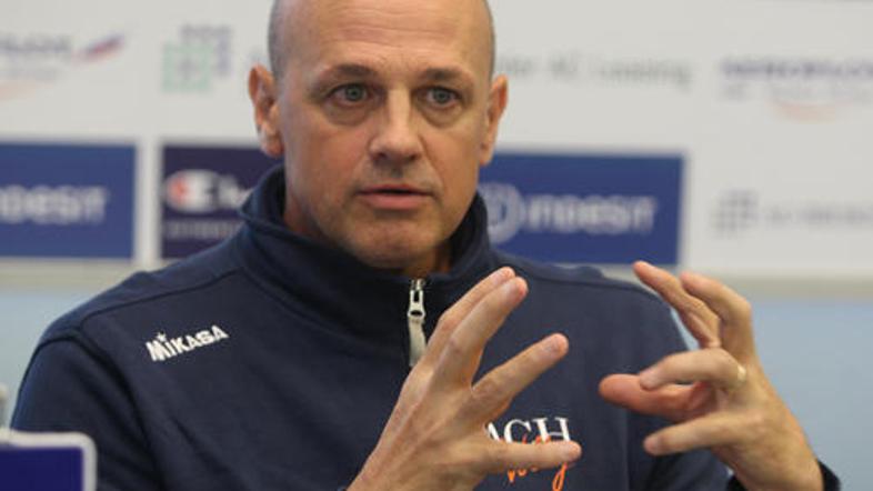 Glenn Hoag pravi, da je delal po svojih najboljših močeh, a stvari niso delovale