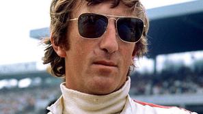 Brezkompromisen in hiter na stezi, plejboj in pozer v zakulisju. Jochen Karl Rin