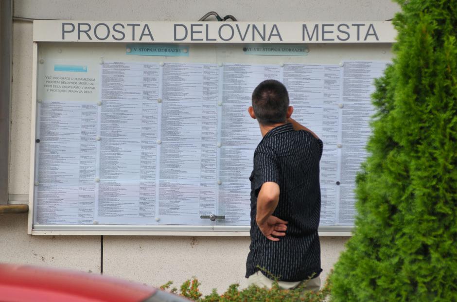 &lt;ljubljana&gt;04.09.09....iskalec zaposlitve...delo..zaposlitev...brezposelno | Avtor: Anže Petkovšek