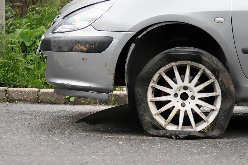 Predrta pnevmatika | Avtor: Shutterstock