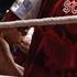 Ukrajinec Vitalij Kličko je v prepolni Kölnareni ubranil naslov svetovnega boksa