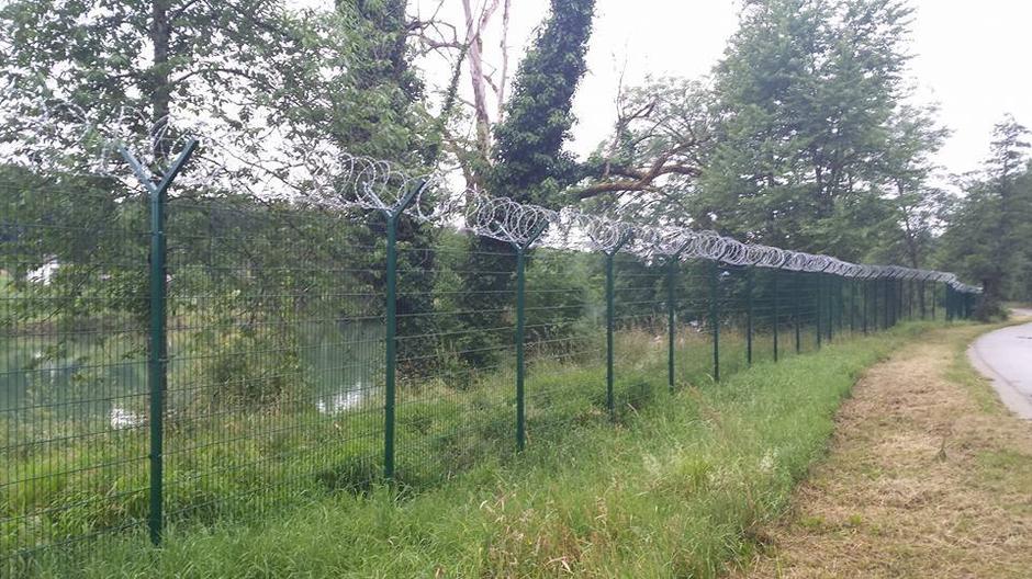 ograja, Bela krajina | Avtor: T. L.