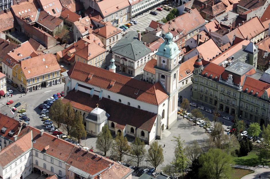 Mariborska nadškofija s svojim premoženjem ni najbolje upravljala. (Foto: Medias | Avtor: Žurnal24 main