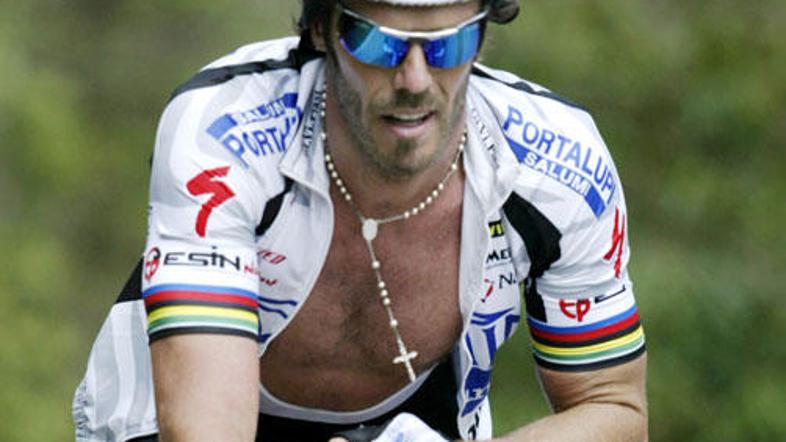 Mario Cipollini očitno ni zdržal v kolesarskem pokoju.