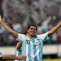 Juan Roman Riquelme je dosegel oba zadetka za zmago Argentine na Čilom.