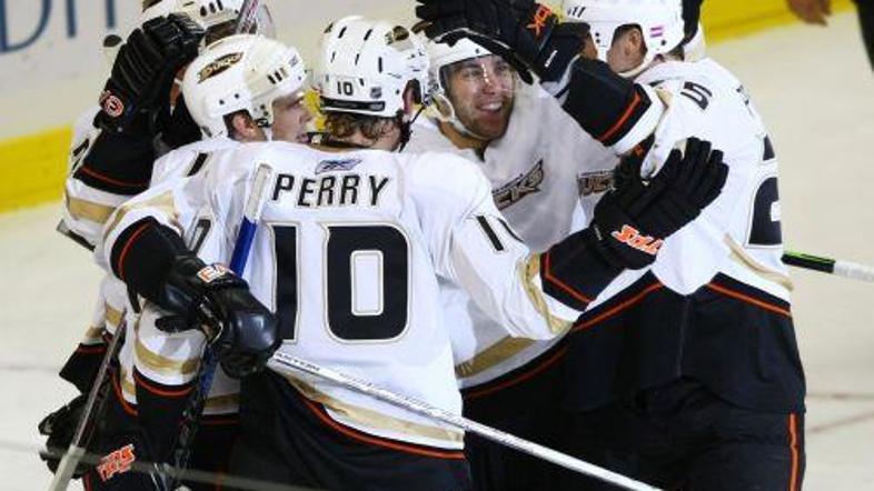 Aktualni prvak lige NHL Anaheim se je tokrat maščeval za poraz na prvi tekmi.