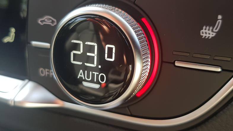 Audi Q5 sportback klima klimatska naprava