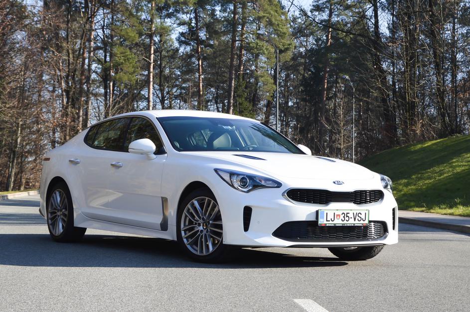 Kia stinger