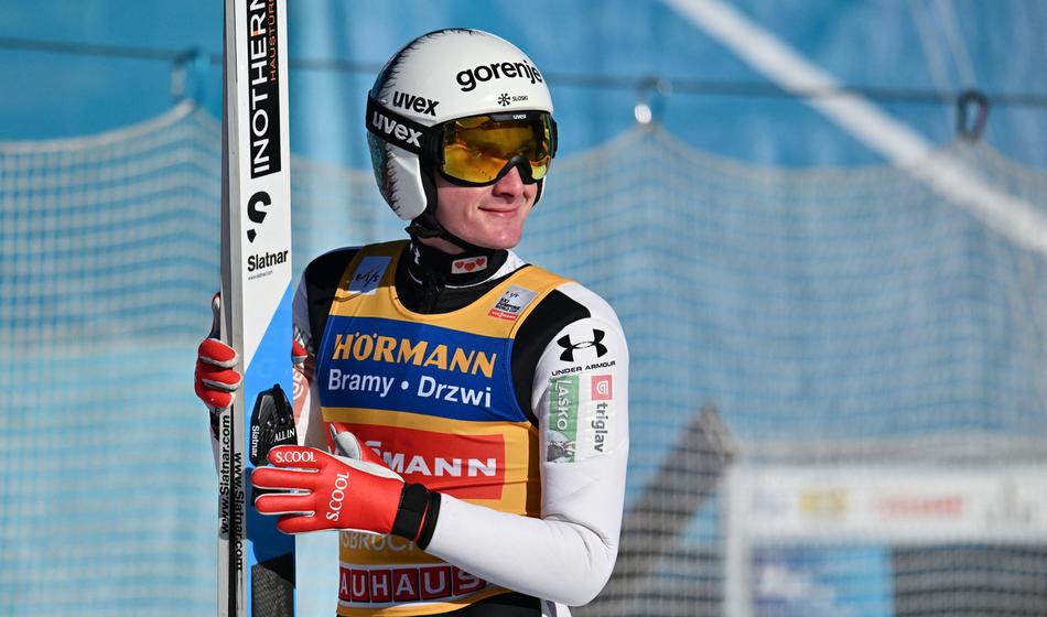 Prevc z novim odličnim skokom znova v igri za zmago