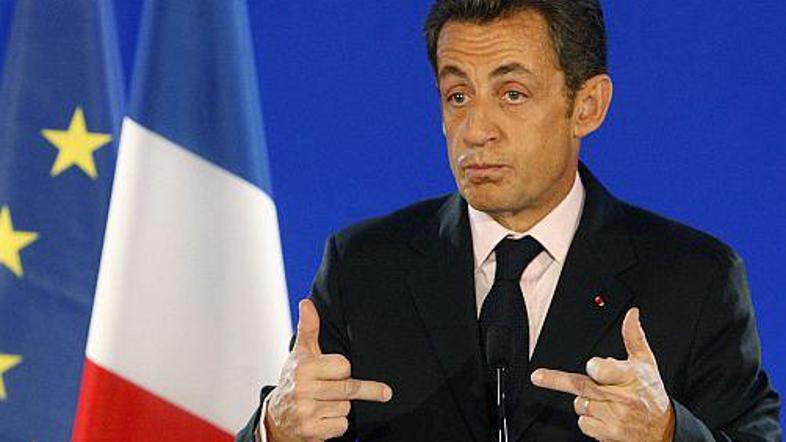 "Oh, ta naš sladki mali madžarski cigan!"