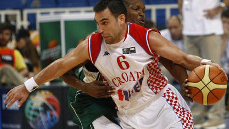 Kamerunci so proti Hrvatom skoraj zamudili tekmo.