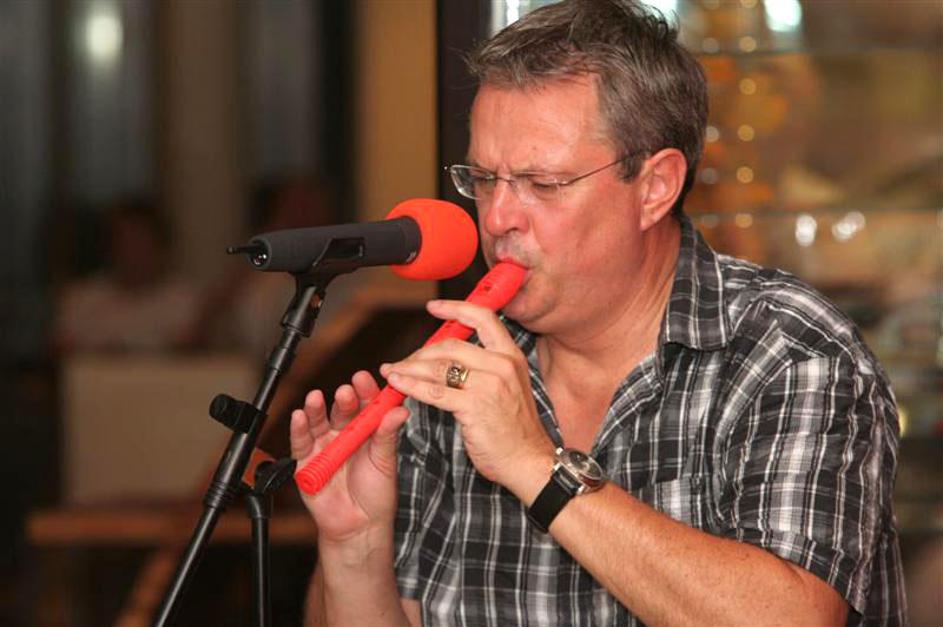 Marko Pavliha je pokazal, da je tudi precej glasbeno nadarjen.