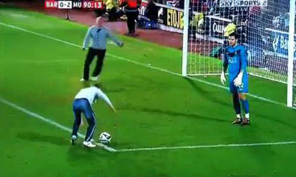 Barnsley je gol Manchester Unitedu zabil s pomočjo navijačev.