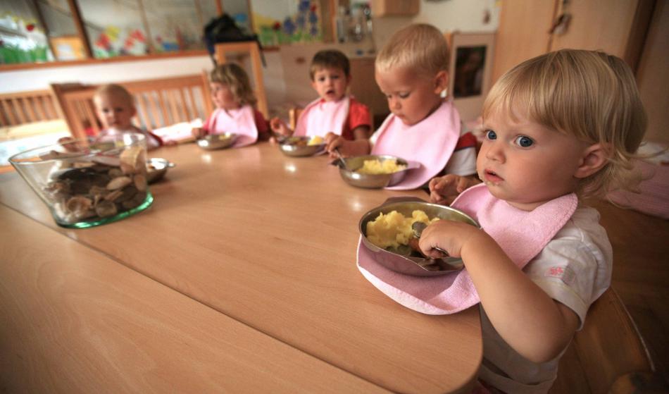 Znano je: Toliko višji bodo otroški dodatki, štipendije in drugi socialni transferji