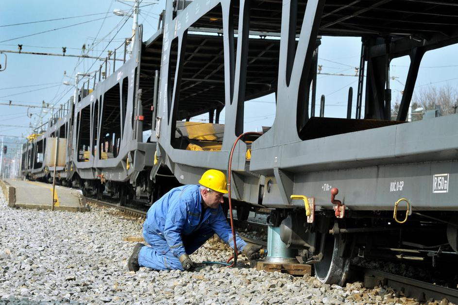 iztirjenje, tovorni vlak