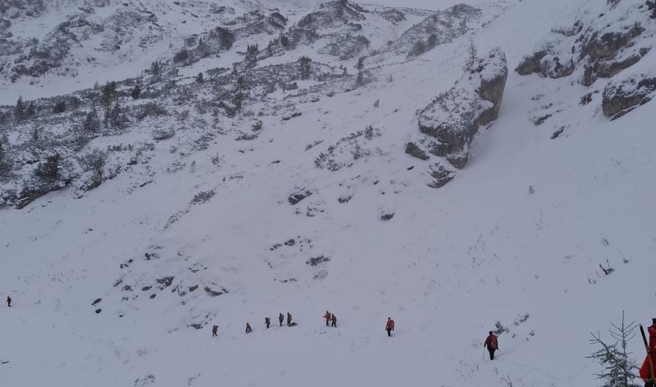 Novo o reševanju Hrvatov, ki jih je zasul plaz
