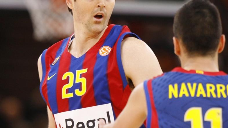 sport 17.11.11. Regal FC Barcelona Erazem Lorbek (L) reacts during his team's Eu