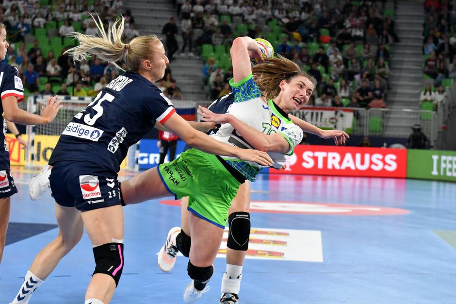 Slovenska ženska rokometna reprezentanca | Avtor: Profimedia