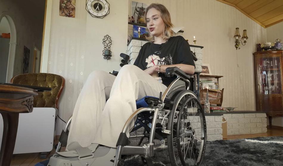 Tako danes živi lepotica, ki so jo v Dubaju skalpirali in ji zlomili hrbtenico