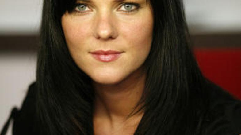 "Pokrivala skombinirajte v enakem odtenku, kot ostale modne dodatke."