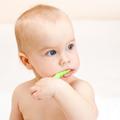 Le ustna higiena ni pot do zdravih in sijočih zob, pazite tudi na ustrezno prehr