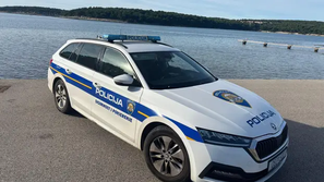 policijski avtomobil hrvaška policija