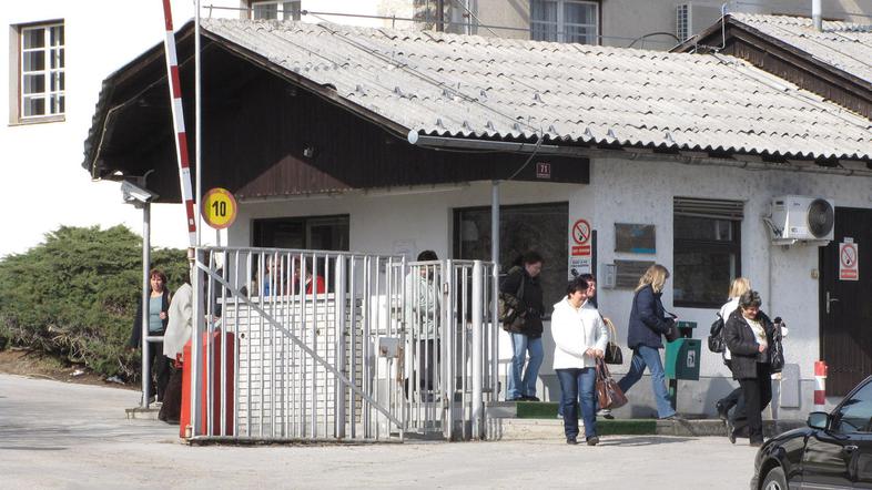 Med belokranjskimi delavci vlada vzdušje negotovosti, saj upanja na nova delovna