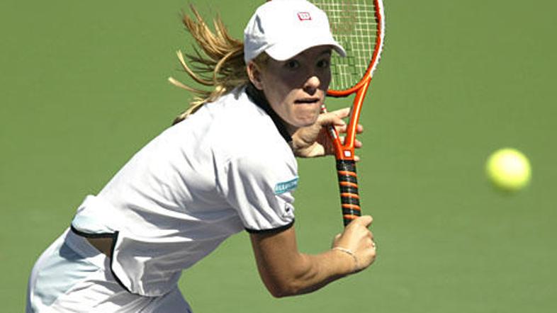 Justin Henin je v prvem dvoboju upravičila vlogo favoritinje.