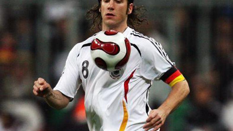 Torsten Frings je obnovil poškodbo kolena.