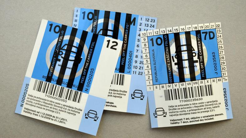 Nova odkritja ponarejenih vinjet. (Foto: Žurnal24)