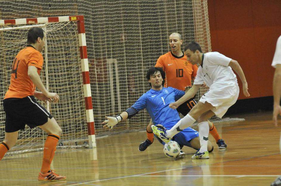 Futsal: Slovenija : Nizozemska 3:4