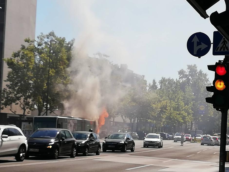 Požar na mestnem avtobusu | Avtor: Bralec