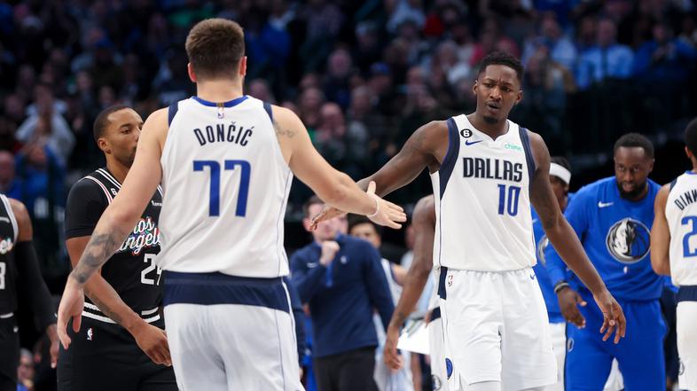 Luka Dončić Dorian Finney-Smith