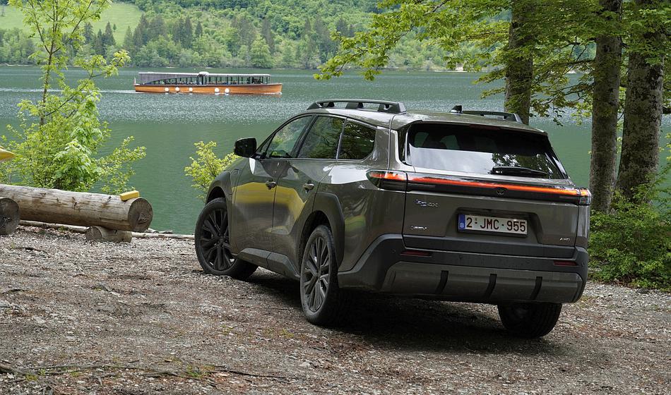 Toyota bZ4X touring prvič v Sloveniji: to so cene in ključne novosti