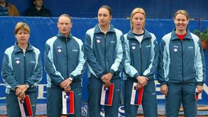 Tina Križan (skrajno desno) še iz časov, ko je nastopala za slovensko reprezenta