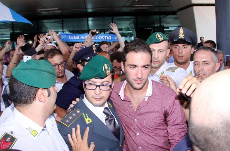 Higuain Real Madrid Napoli Rim Fiumicino letališče prestop prihod pristanek