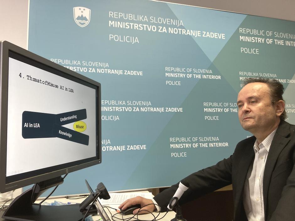 policija računalnik | Avtor: Policija