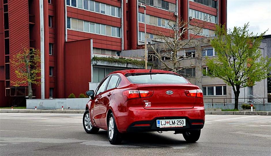 Kia rio sport sedan | Avtor: Gregor Prebil